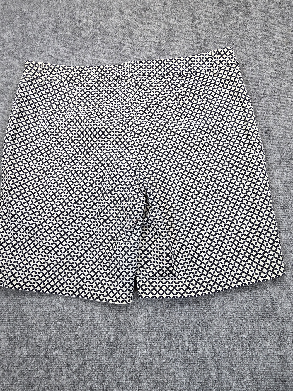 Dalia Bermuda Shorts Womens 14 Black White Geo Print Mid Rise Summer Casual - Picture 7 of 7